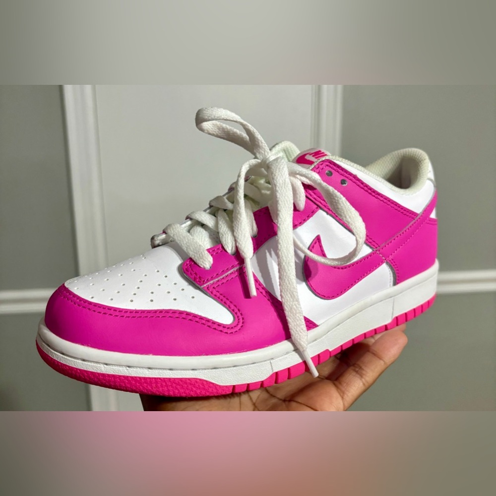 Hot pink NIKE dunks